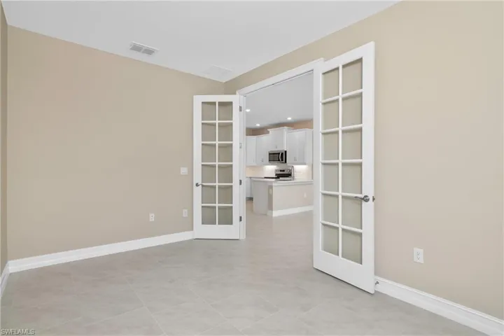 1033  Tranquil Brook  DR, Naples, FL 34114
