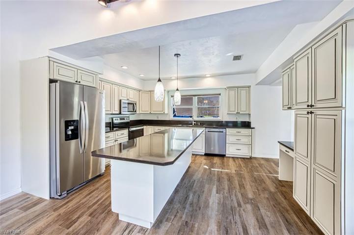 11941 Plantation RD, FORT MYERS FL 33966