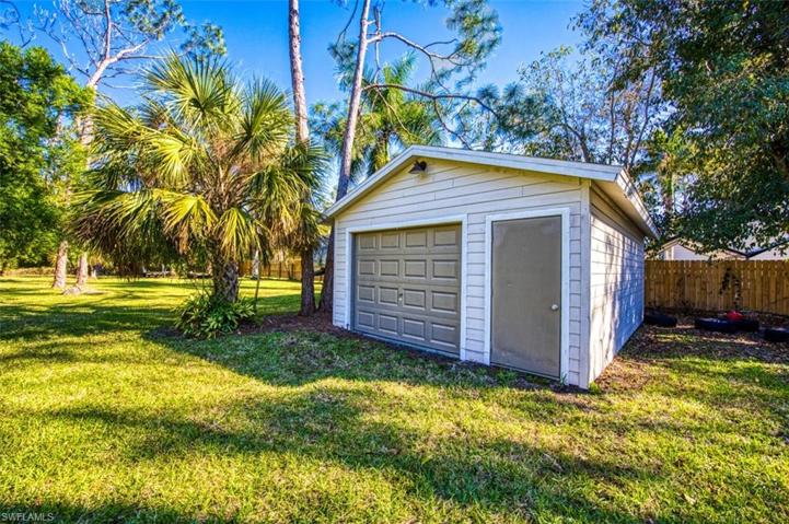 11941 Plantation RD, FORT MYERS FL 33966