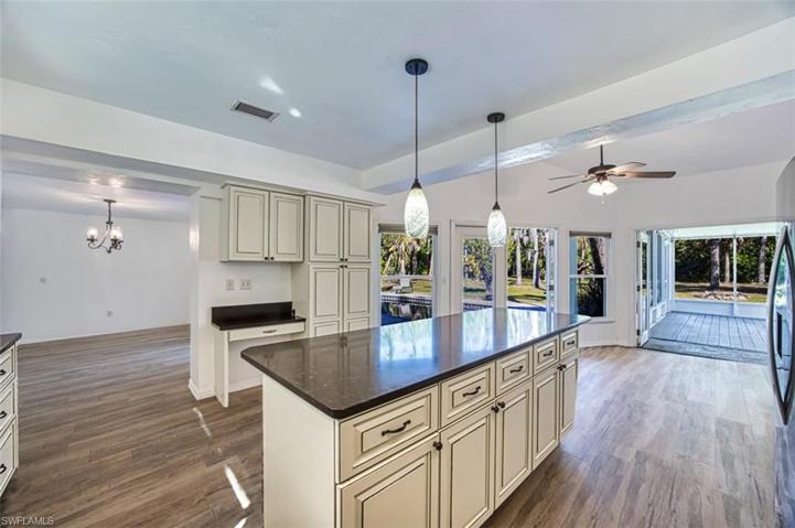 11941 Plantation RD, FORT MYERS FL 33966