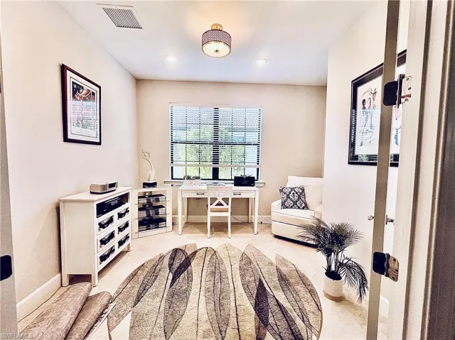 Den or 3rd bedroom