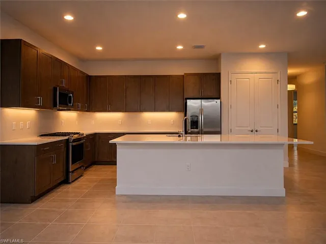 20921 Thistle Leaf Ln, Estero, Florida 33928