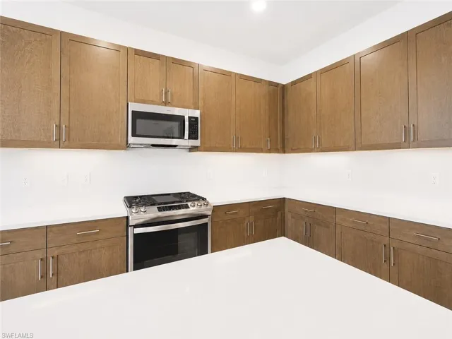 20921 Thistle Leaf Ln, Estero, Florida 33928