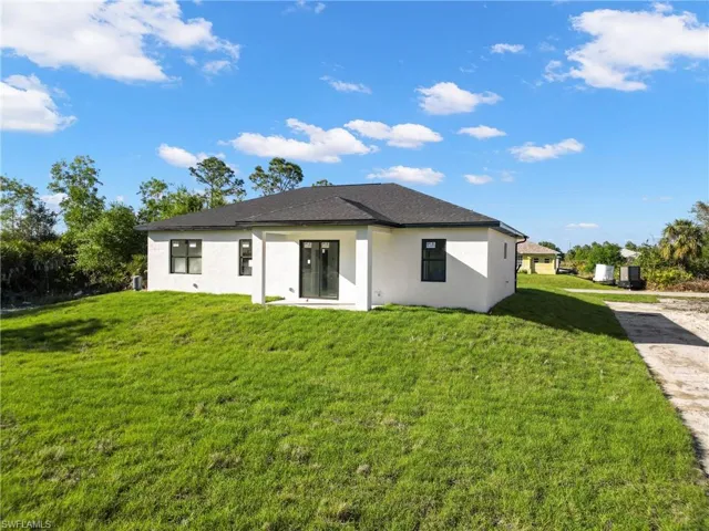 2917  24th W ST, Lehigh Acres, FL 33971