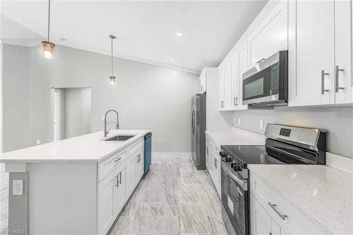 2161  Ben  ST, Fort Myers, FL 33916