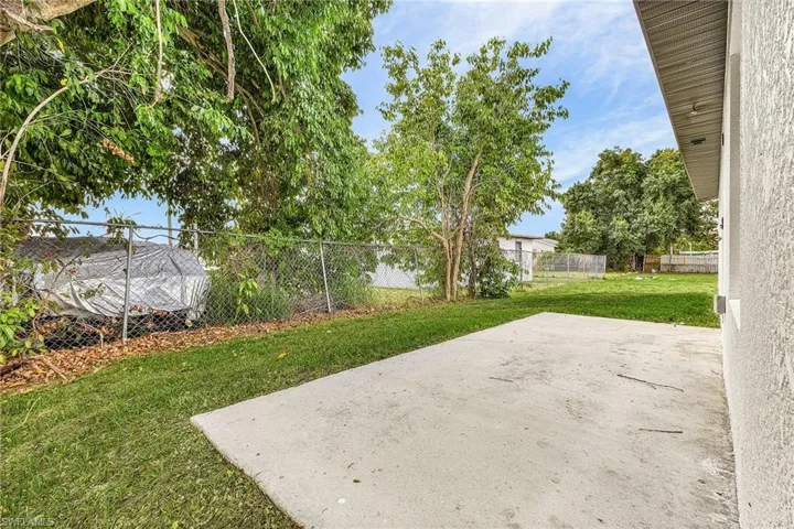 2161  Ben  ST, Fort Myers, FL 33916