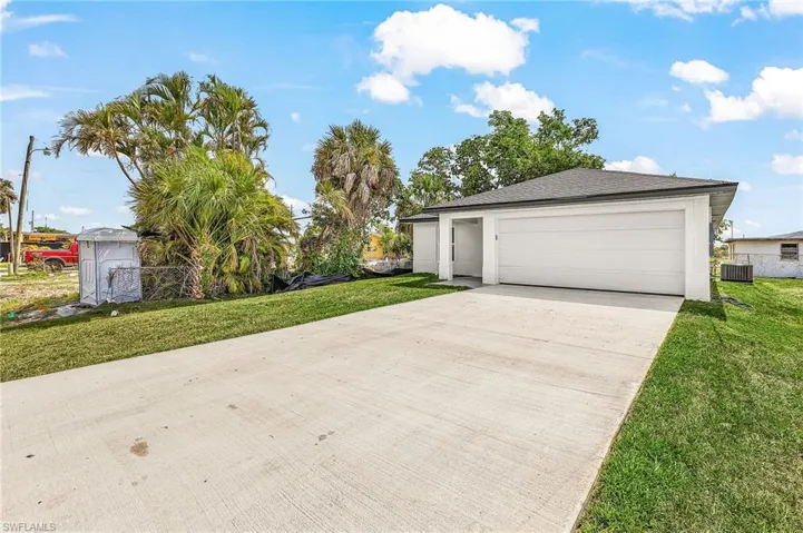 2161  Ben  ST, Fort Myers, FL 33916