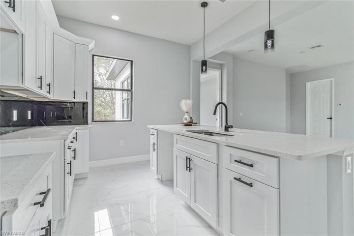 1502 Hibiscus AVE, LEHIGH ACRES FL 33972