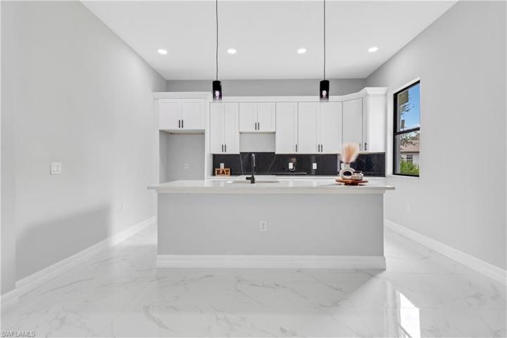 1502 Hibiscus AVE, LEHIGH ACRES FL 33972