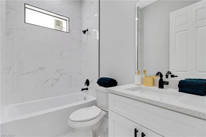 1502 Hibiscus AVE, LEHIGH ACRES FL 33972