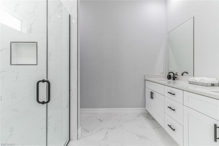 1502 Hibiscus AVE, LEHIGH ACRES FL 33972
