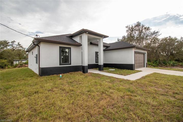 1502 Hibiscus AVE, LEHIGH ACRES FL 33972
