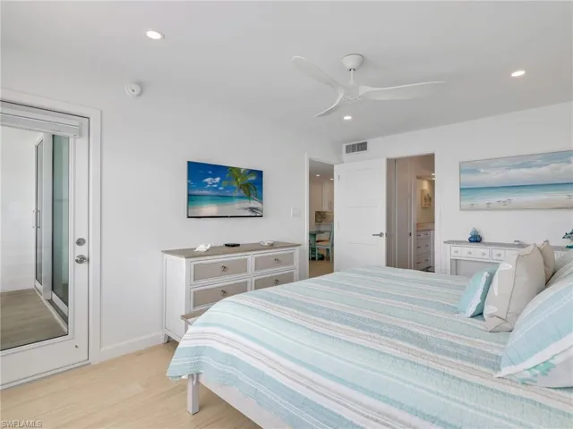 Primary Bedroom with door to lanai