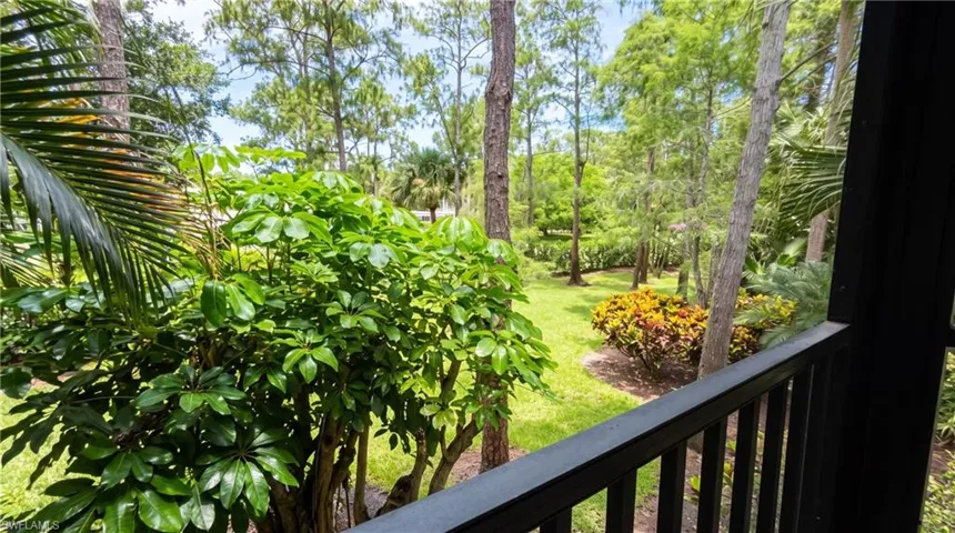 1826 Kings Lake Blvd 203, Naples, Florida 34112