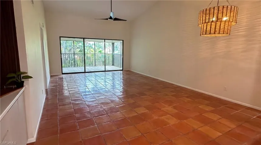 1826 Kings Lake Blvd 203, Naples, Florida 34112