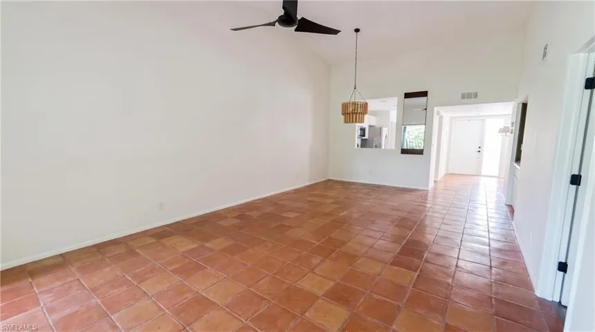 1826 Kings Lake Blvd 203, Naples, Florida 34112