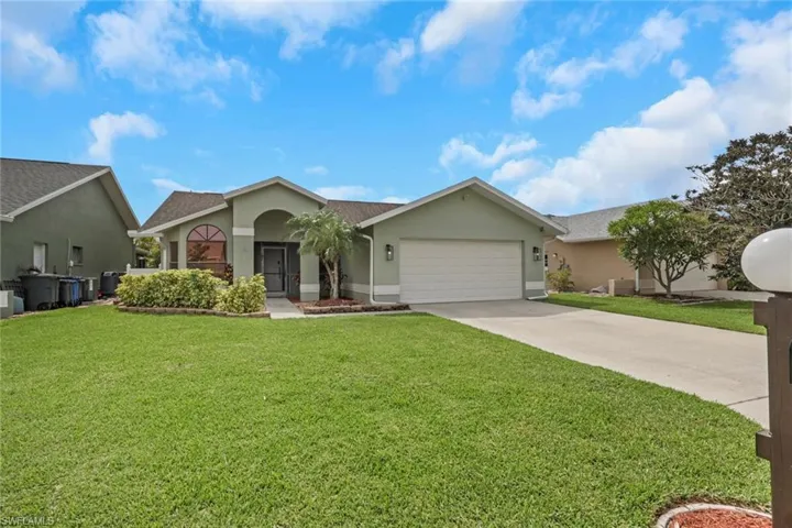13206 Greywood Cir, Fort Myers, Florida 33966