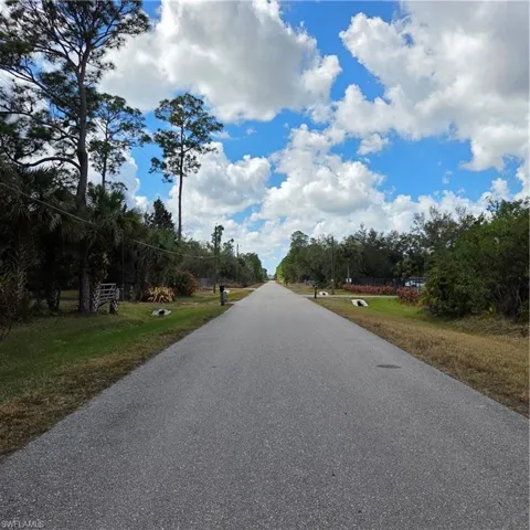 Street view a little farther down to the Right