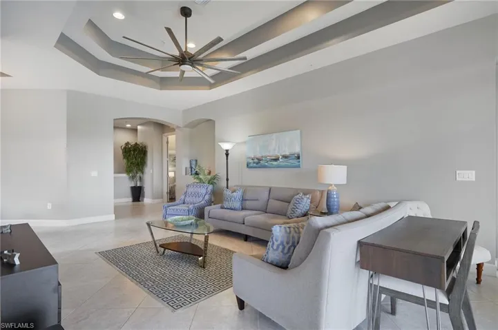 10230  Glastonbury  CIR, Fort Myers, FL 33913