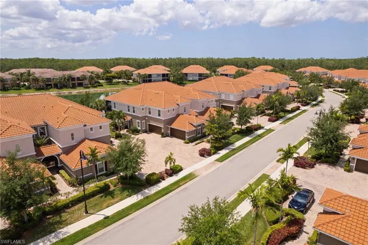 10230  Glastonbury  CIR, Fort Myers, FL 33913
