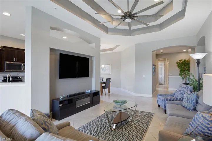 10230  Glastonbury  CIR, Fort Myers, FL 33913