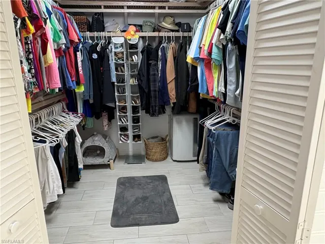 View of walk in closet