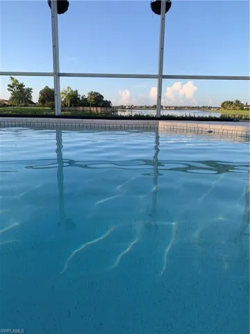 pool / lake view