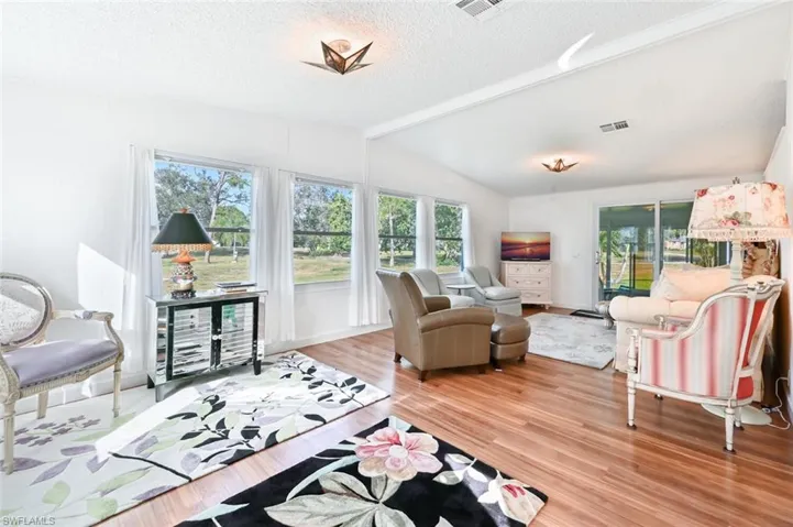161  Belle Isle  CIR, Naples, FL 34112