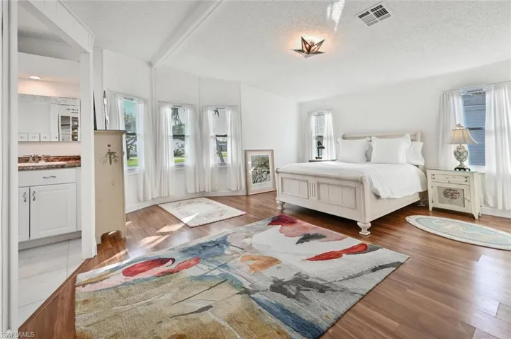 161  Belle Isle  CIR, Naples, FL 34112