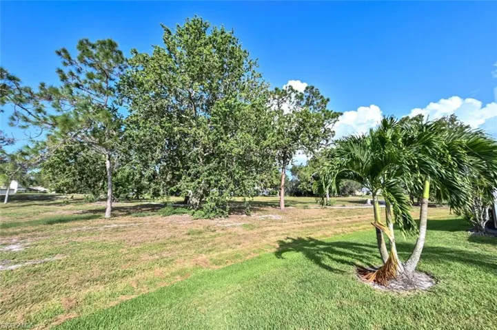 161  Belle Isle  CIR, Naples, FL 34112