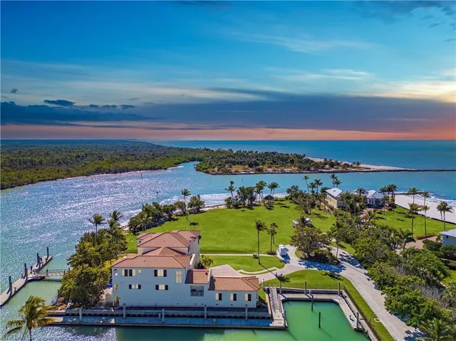 230 & 240 Bay Rd, Naples, Florida 34102