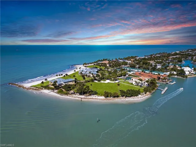230 & 240 Bay Rd, Naples, Florida 34102