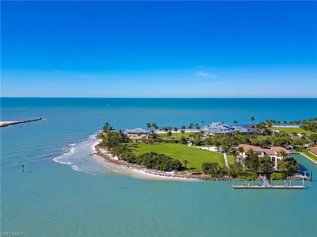 230 & 240 Bay Rd, Naples, Florida 34102