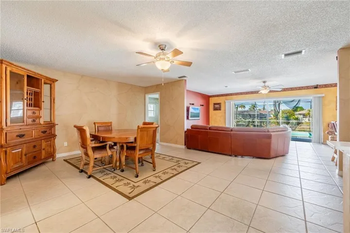 117 SE 43rd  TER, Cape Coral, FL 33904
