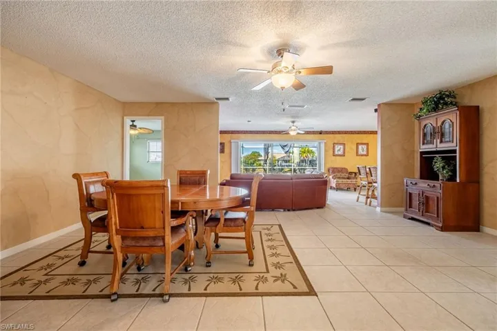 117 SE 43rd  TER, Cape Coral, FL 33904