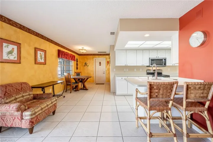 117 SE 43rd  TER, Cape Coral, FL 33904