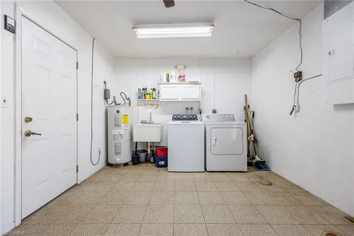 117 SE 43rd  TER, Cape Coral, FL 33904