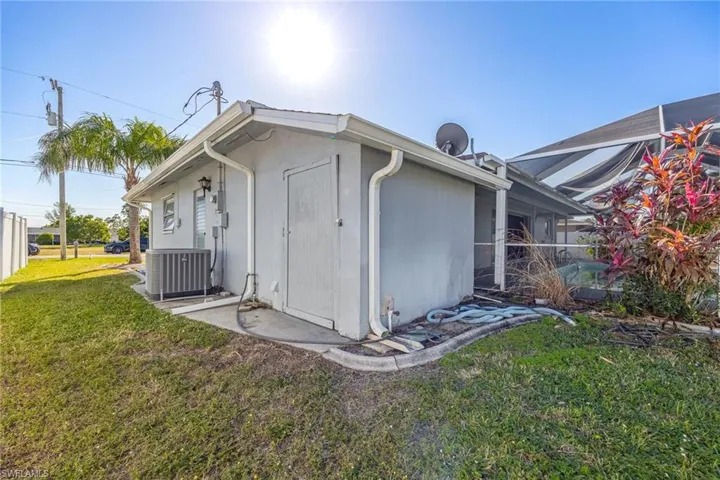 117 SE 43rd  TER, Cape Coral, FL 33904