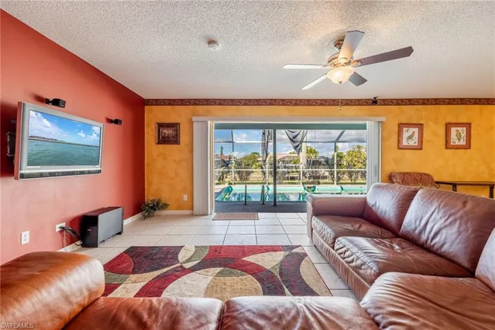 117 SE 43rd  TER, Cape Coral, FL 33904