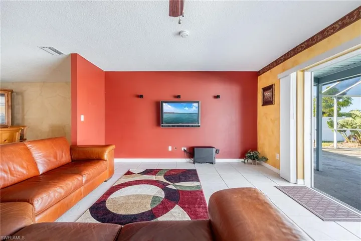 117 SE 43rd  TER, Cape Coral, FL 33904