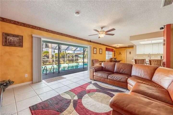 117 SE 43rd  TER, Cape Coral, FL 33904