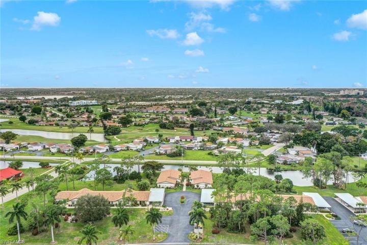 1004  Pine Isle  LN, Naples, FL 34112
