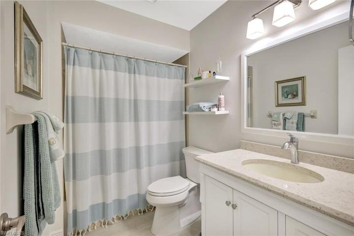 1004  Pine Isle  LN, Naples, FL 34112