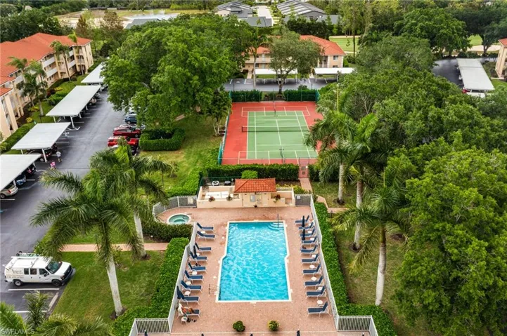 3655  Amberly  CIR, Naples, FL 34112