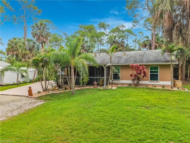 361 39th Ave Ne, Naples, Florida 34120