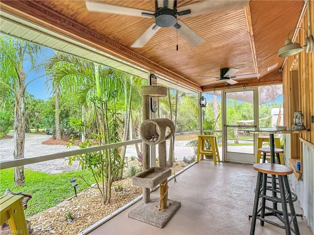 361 39th Ave Ne, Naples, Florida 34120