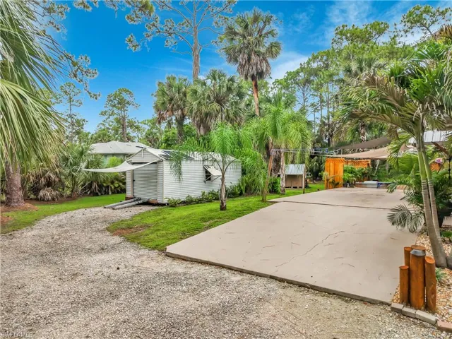 361 39th Ave Ne, Naples, Florida 34120