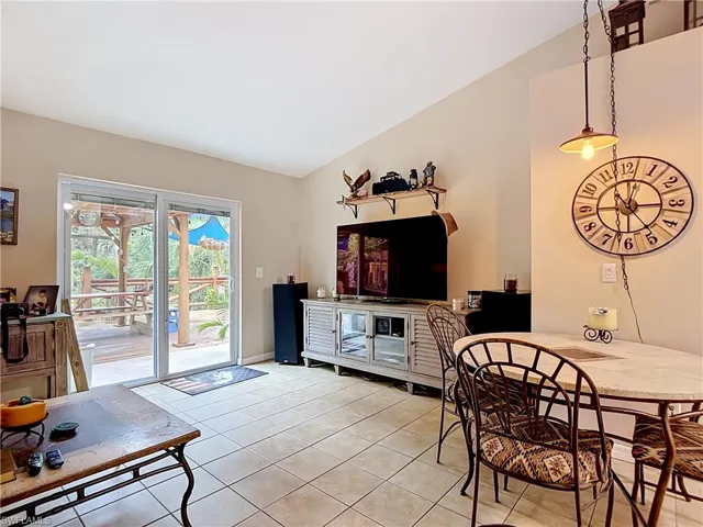 361 39th Ave Ne, Naples, Florida 34120