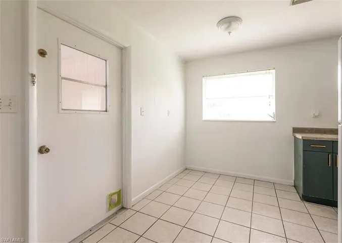 4004  12th N ST, Naples, FL 34103