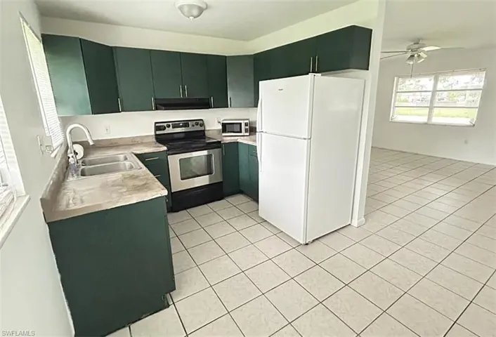 4004  12th N ST, Naples, FL 34103
